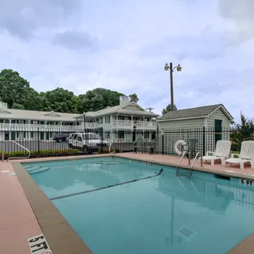 Key West Inn - LaFayette