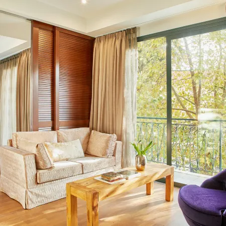 Dioni Boutique Hotel