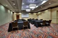 Drury Inn & Suites Charlotte Northlake Hoteles en Charlotte