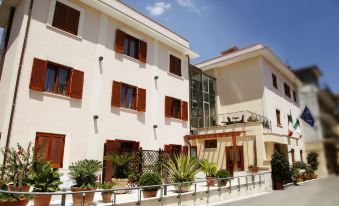 Hotel Diana