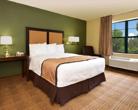 Extended Stay America Select Suites - Chicago - O'Hare Hotels in Des Plaines