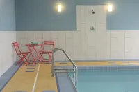 Holiday Inn Express & Suites NORTH BAY by IHG - Pools