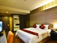 ذا 93 هوتل Hotels near براتونام