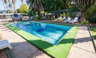 Elkira Court Motel