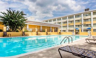 Budgetel Inn & Suites Atlanta