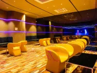 Weekend Address Managed by Living Homes Hotels in Сурат
