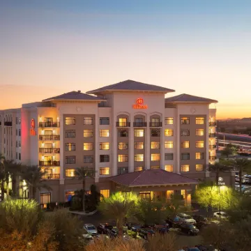 Hilton Phoenix Chandler Hotels near Shopping mall