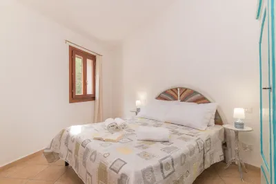 La Dimora di Montelittu with AC - Happy Rentals