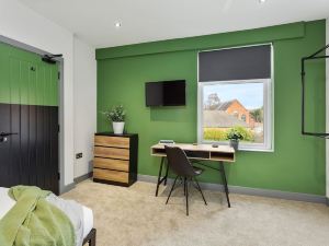 OnPoint Modern Bright 1 Bedroom Studio