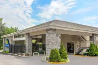 Days Inn by Wyndham Columbus Fairgrounds Hotels near Beeler Gallery