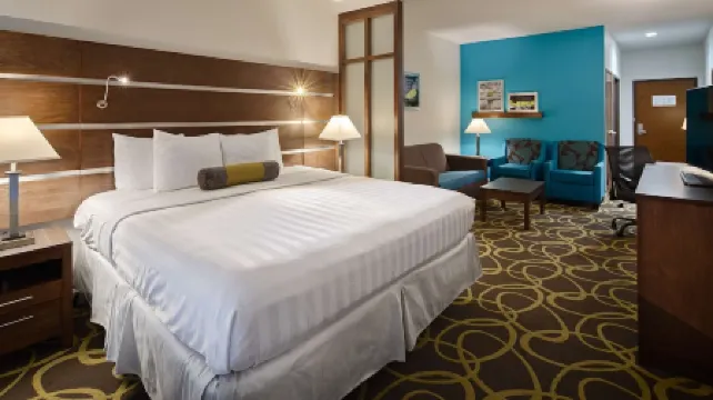 Best Western Plus College Station Inn  Suites