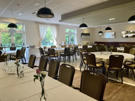 Holiday Inn Kenilworth - Warwick Отели в г. Лик Вуттон энд Гайс Клайфф