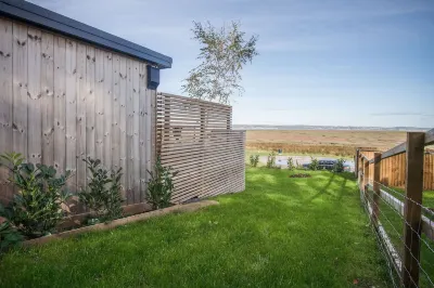Caswell Bay Hide Out - Cabin - Landimore Hotels in Llangennith