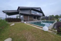 The Upper Clift Resort & Cafe