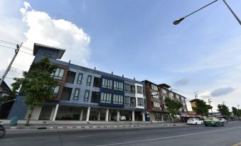 A.M.Place - Housity