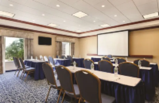 Hampton Inn & Suites Mystic