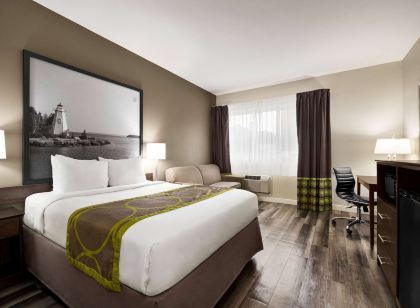 Super 8 by Wyndham Sarnia on