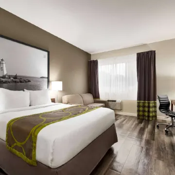 Super 8 by Wyndham Sarnia on