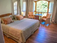 Hotel y Cabañas le Village فنادق في سان مارتن دي لوس أنديس
