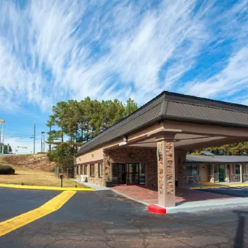 Travelodge by Wyndham Macon West