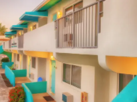 ฮอลลีวูด บีชไซด์บูทีคสวีทส์ โรงแรมในฮอลลีวูด