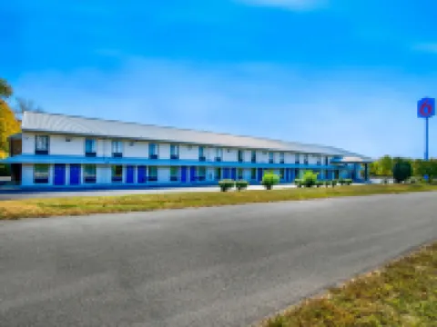 Motel 6 Jeffersonville, in - Louisville Hotels in Clark County