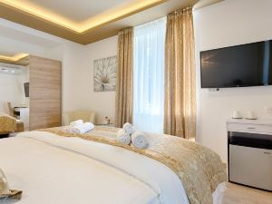 Luxury Rooms Floramye