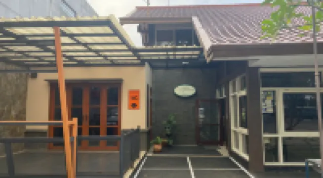 Hotel Supratman Hotels near Museum Geologi