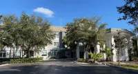 SureStay Plus Hotel by Best Western Vero Beach - parking
