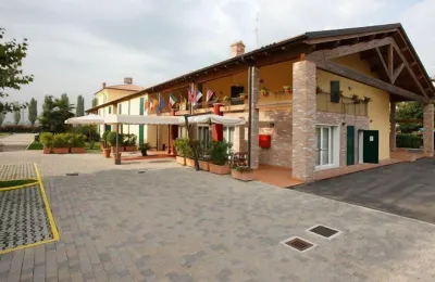 Hotel Gabarda Carpi Hotel in zona Ristorante Bambù Grill Sushi & Wok