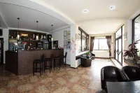 Bran Belvedere International - bar