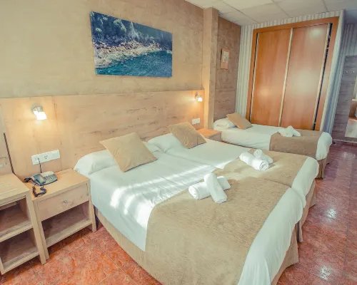Hotel Solymar Hotels near Guadalmar
