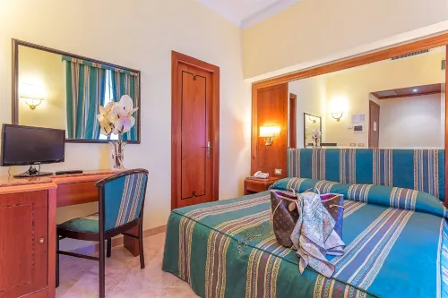 Raeli Hotel Lux - 4-Star