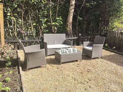 Mulberry Cottage with Wood Burner, Garden and Easy Parking