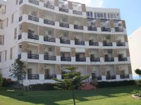 Mirador Golf Residence Hôtels à proximité de : Le Petit Parc de Belyounech