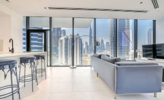Maison Privee - Luxury Apt W/Burj Khalifa Vw & Dubai Canal Access