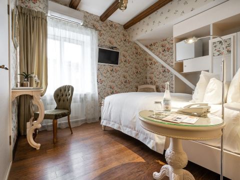 Residentsiya Hotel