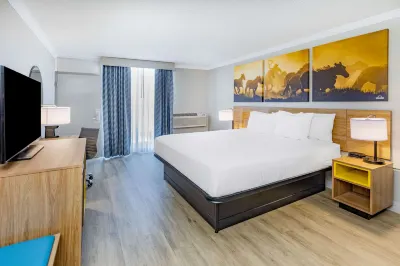Days Inn by Wyndham Del Rio فنادق في ديل ريو