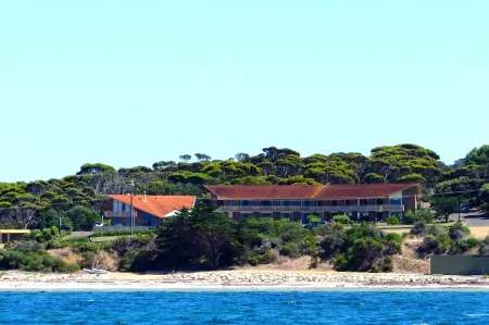 Kangaroo Island Seaside Inn Отели в г. Остров Кенгуру