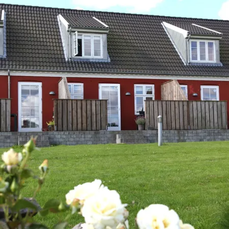 "Karoline" - 6km from the Sea