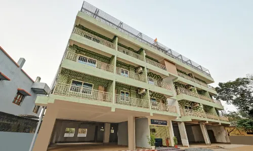 Treebo Sidhartha Elite - Balcony