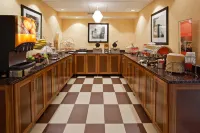 Hampton Inn Milwaukee-Airport - فطور