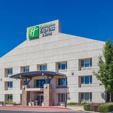 Holiday Inn Express & Suites ELK GROVE WEST I-5 by IHG