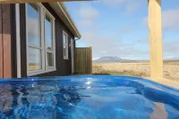 Blue View Cabin 5A with Hot Tub Hotels in Fludir