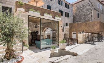 Heritage Palace Varos - Mag Quaint & Elegant Boutique Hotels