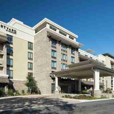 Courtyard by Marriott Hilton Head Island Hotel Exterior