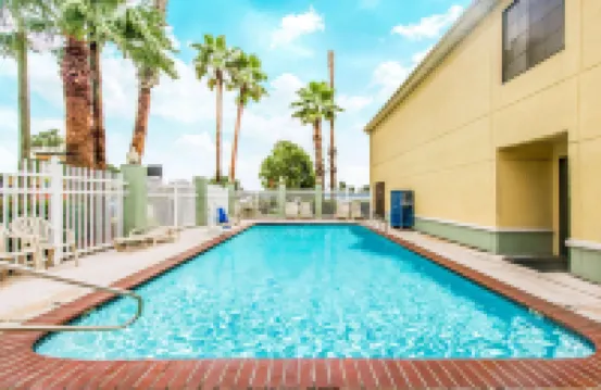 Super 8 by Wyndham Lake Charles/Sulphur