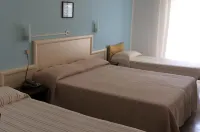Hotel Riviera - 停車場