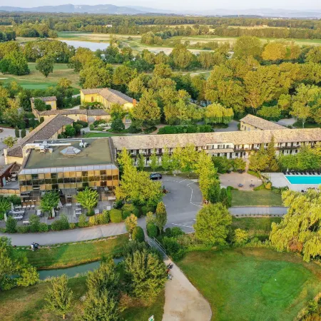 Domaine du Gouverneur, Hôtel, Restaurant & Golf Hotels in Ain