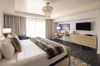 Crowne Plaza Resort Phoenix - Chandler Golf Resort Hotels near Chandler Park